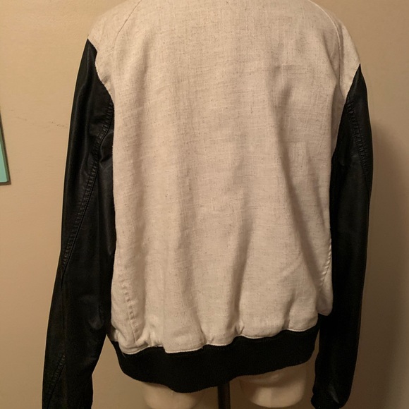 🔥Host Pick🔥VINCE CAMUTO jacket - Picture 5 of 10